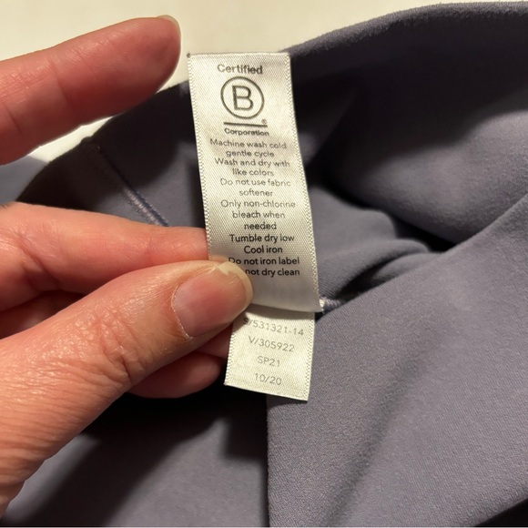 Athleta Salutation Stash Pocket II, wisteria purple 7/8th leggings, LP - Picture 6 of 10